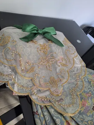 Vestido de fallera con 2 corpillos