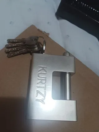 Candado Kurtzy Acero Inoxidable 1kg