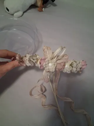 Corona comunión flores olor rosa y blanco