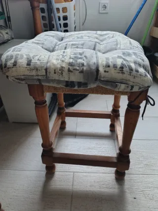 Conjunto mesa cocina, sillas y taburetes