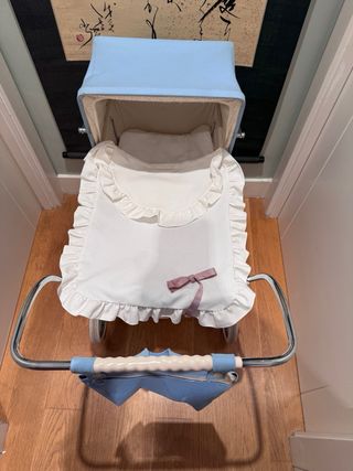 Cochecito de muñecas clásico azul