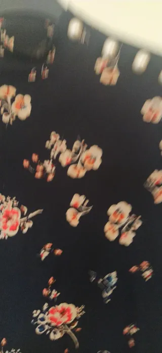 Blusa Zara flores botones perla Talla M