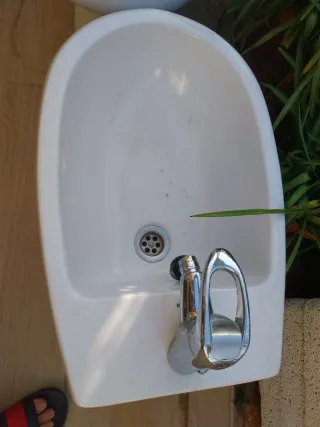 Conjunto Water y Bidet Cerámica y Metal