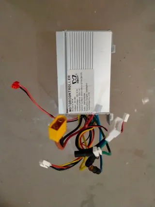 Controladora Patinete Eléctrico 48V 30A