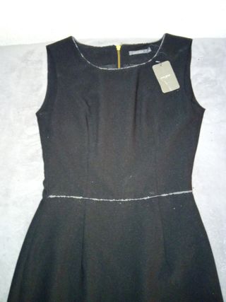 Vestido negro sin mangas