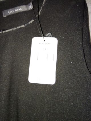 Vestido negro sin mangas