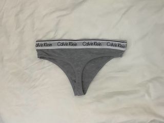 Tanga Calvin Klein Gris