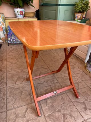 Mesa plegable de madera