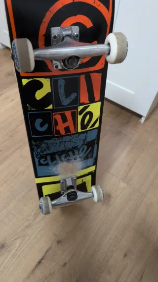 Tabla de skate Cliche