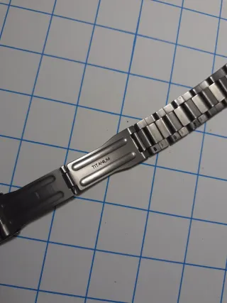 Reloj Festina Titanium. Quartz 50M