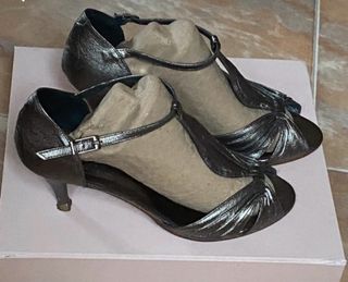 Sandalias de ceremonia en piel plateada