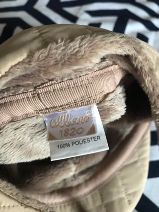 Gorro de invierno con orejeras y pelo