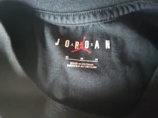 Camiseta Jordan Talla M Negra y Roja Hombre