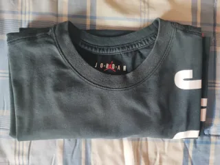 Camiseta Jordan Talla M Negra y Roja Hombre