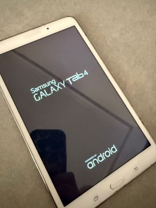 Tablet Samsung Plata/Blanca