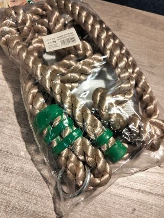 Corda per arrampicata con nodi per altalena