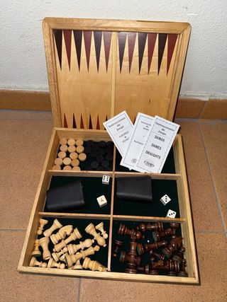 Juego de mesa 3 en 1: Ajedrez, Damas y Parchís