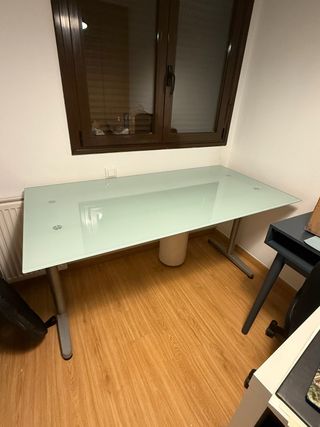 Mesa escritorio cristal y metal