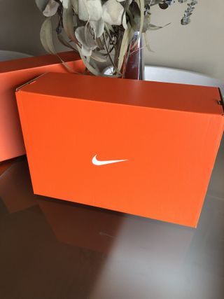 Nike Air Jordan 1 Retro Rojo y Negro