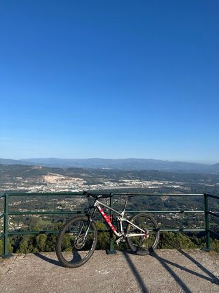 Bicicleta da montagna Trek Remedy 7