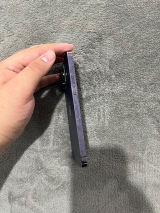 iPhone 14 Pro Max Lila