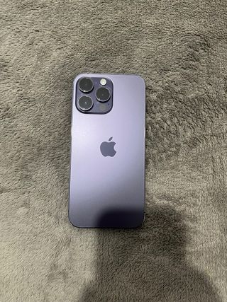 iPhone 14 Pro Max Lila