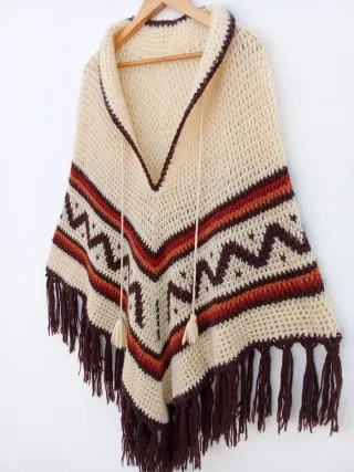 Poncho boho beige y marrón