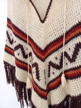 Poncho boho beige y marrón
