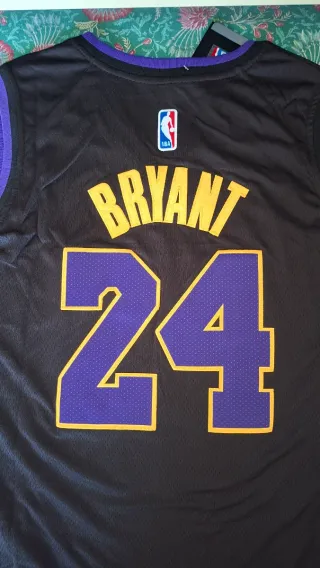 Maglia Lakers Kobe Bryant autografata Legends COA