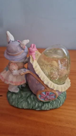 Figura Decorativa Huevo y Conejito