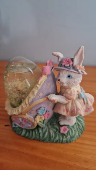 Figura Decorativa Huevo y Conejito