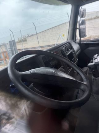 Camión Renault 320 dci