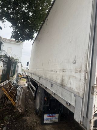 Camión Renault 320 dci