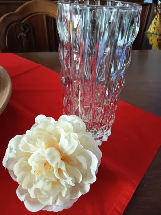 Vaso di cristallo trasparente