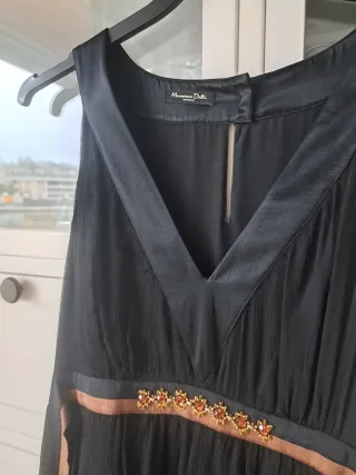 Vestido Massimo Dutti Negro con Detalles Dorados