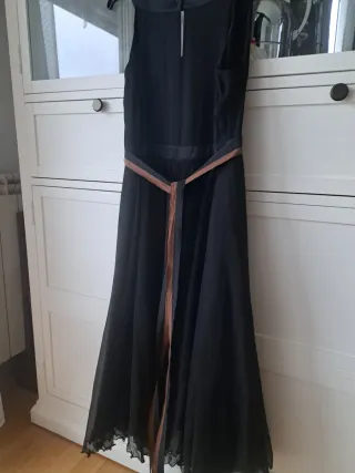 Vestido Massimo Dutti Negro con Detalles Dorados