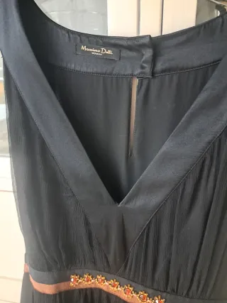 Vestido Massimo Dutti Negro con Detalles Dorados