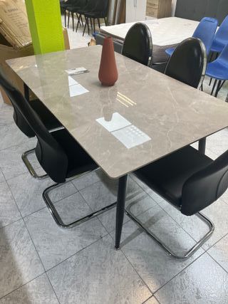 Mesa Comedor Marmol y Metal