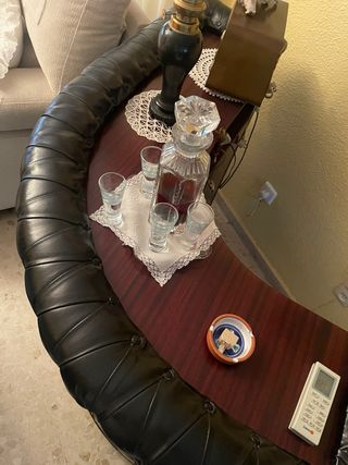 Barra de bar de cuero negra negociable