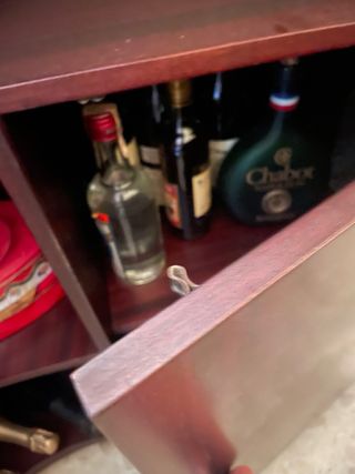 Barra de bar de cuero negra negociable