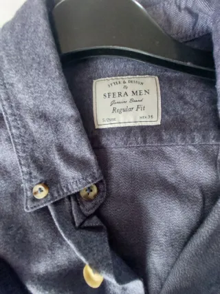 Camisa de franela azul oscuro