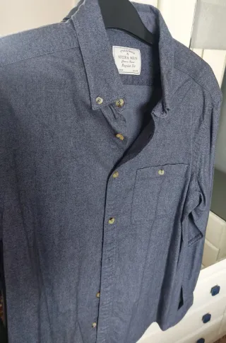 Camisa de franela azul oscuro