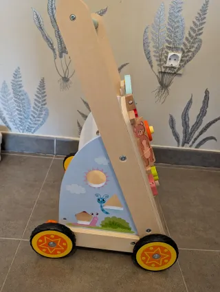 Andador de madera para bebés