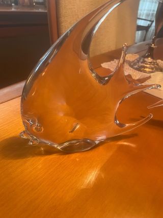 Pez de cristal decorativo