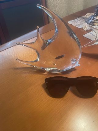 Pez de cristal decorativo