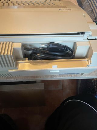 Máquina de escribir eléctrica Olympia Carrera II