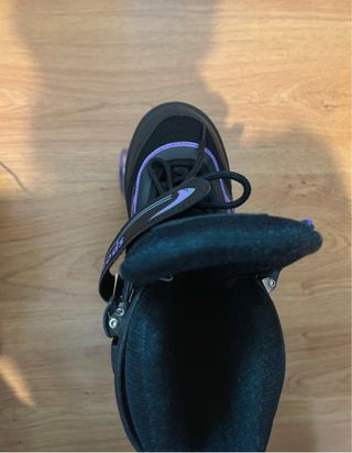 Patines 4 ruedas negros y morados