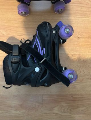 Patines 4 ruedas negros y morados