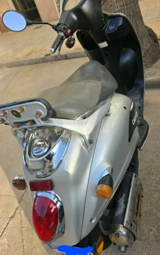 Moto Aiyumo 125cc Plata