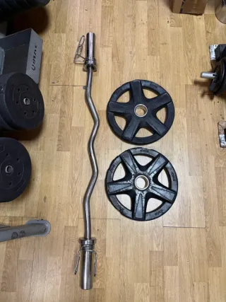 Barra Z con discos 10kg y pinzas